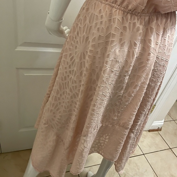 Massimo beautiful fancy dress with unique design . Perfect peach color - Picture 11 of 12